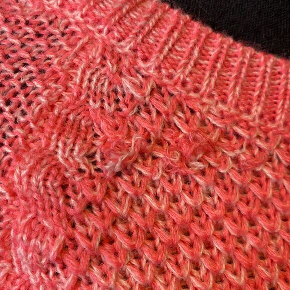 Perfect Pullover Women’s Medium Crochet Long Sleeve Sweater Crewneck - Picture 2 of 9